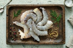 Fresh water prawns / Scampi (Medium)-Peeled & Deveined